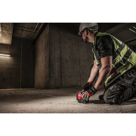 MILWAUKEE L4 CLL-301C - Akumulátorový křížový liniový laser se zeleným světlem s USB 4933478098