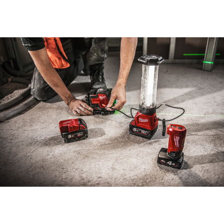 MILWAUKEE L4 CLL-301C - Akumulátorový křížový liniový laser se zeleným světlem s USB 4933478098
