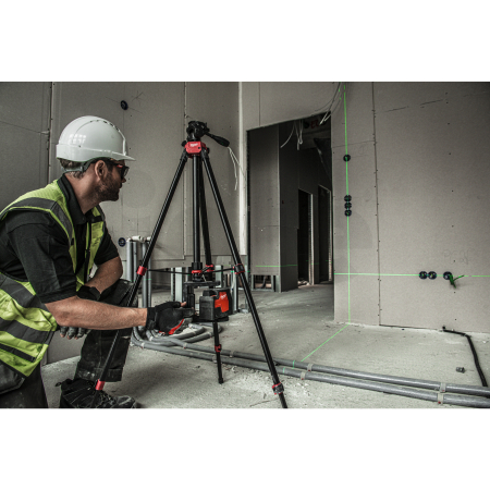 MILWAUKEE L4 CLL-301C - Akumulátorový křížový liniový laser se zeleným světlem s USB 4933478098