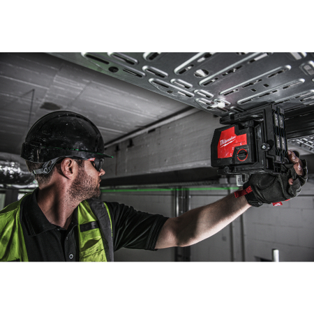 MILWAUKEE L4 CLL-301C - Akumulátorový křížový liniový laser se zeleným světlem s USB 4933478098