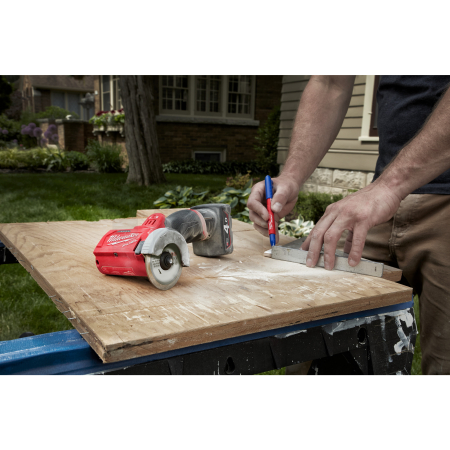 MILWAUKEE M12 FUEL™ kompaktní univerzální okružní pila 4933464619