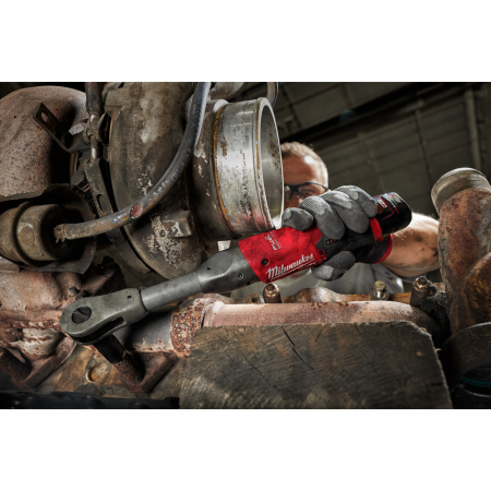 MILWAUKEE M12 FUEL™ ⅜″ Kompaktní ráčna s prodlouženou hlavou 4933471500