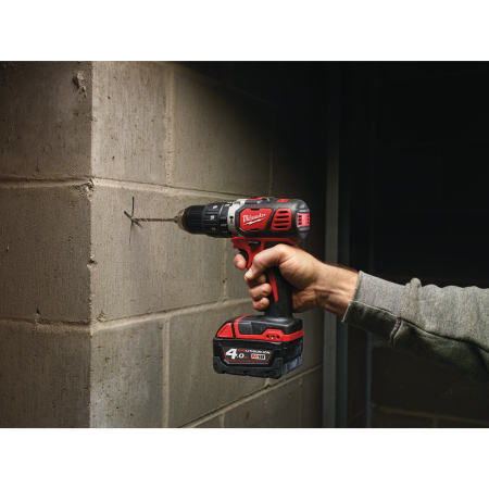MILWAUKEE M18™ kompaktní příklepová vrtačka 4933448360