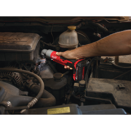 MILWAUKEE M18™ ⅜″ pravoúhlý rázový utahovák 4933447899