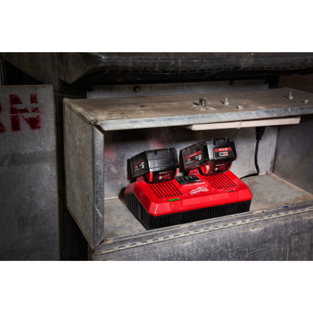 MILWAUKEE M18DFC - M18™ duální rychlonabíječka 4932472073