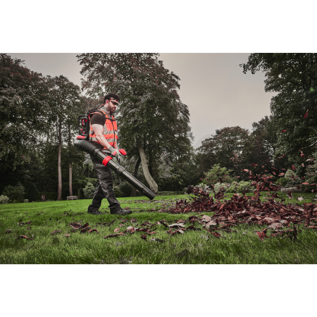 MILWAUKEE M18 F2BPB-124 zádový fukar na dva akumulátory 4933493213