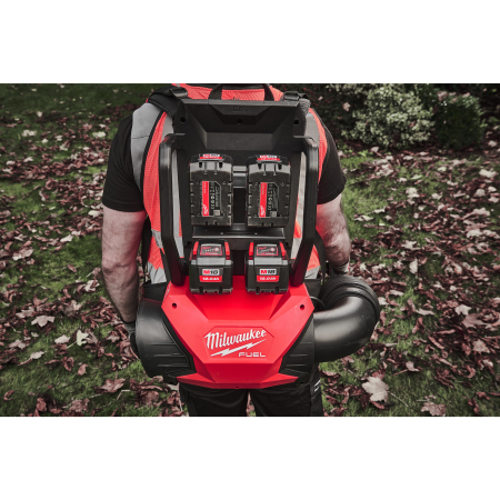 MILWAUKEE M18 F2BPB-124 zádový fukar na dva akumulátory 4933493213