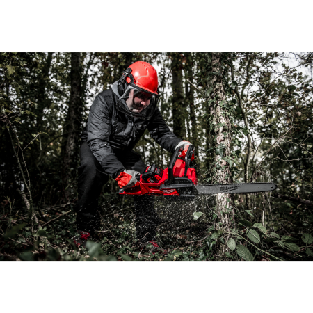 MILWAUKEE M18FCHS-121B - M18 FUEL™ řetězová pila s lištou 40 cm 4933464223