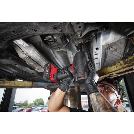 MILWAUKEE M18 FUEL™ ½″ rázový utahovák s vysokým krouticím momentem a pojistným koužkem 4933498056
