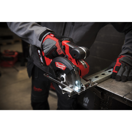 MILWAUKEE M18 FUEL™ pila na kov 4933459193