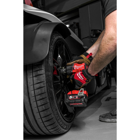 MILWAUKEE M18 FUEL™ ½″ Rázový utahovák s pojistným kroužkem 4933478450