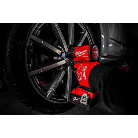MILWAUKEE M18 FUEL™ ½″ Rázový utahovák s pojistným kroužkem 4933478450