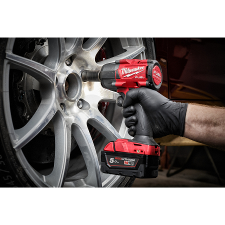 MILWAUKEE M18 FUEL™ ½″ Rázový utahovák s pojistným kroužkem 4933478450