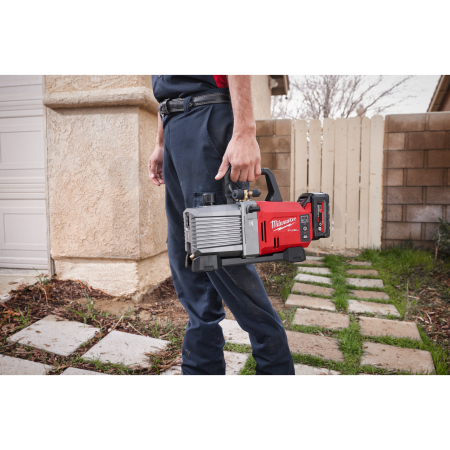 MILWAUKEE M18 FVP5-801 vakuové čerpadlo 4933498380