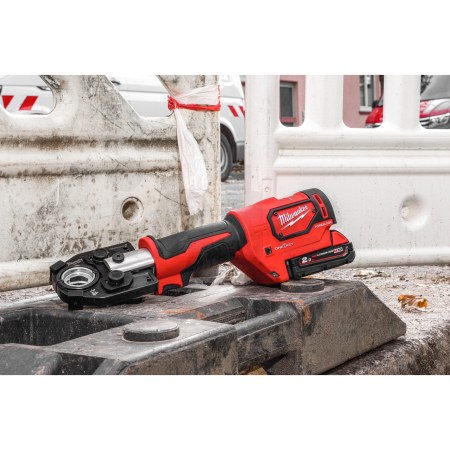 MILWAUKEE M18™ FORCE LOGIC™ Hydraulické krimpovací kleště na kabely 53 kN 4933451194