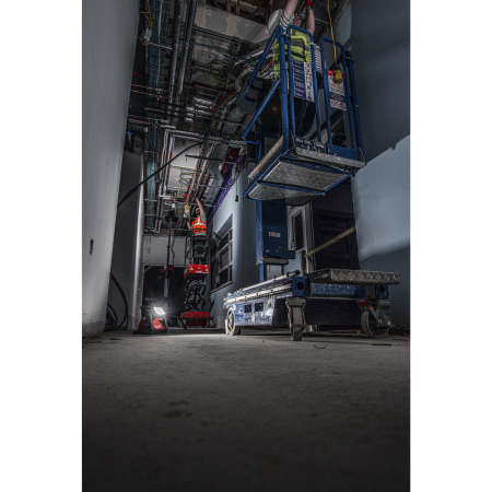 MILWAUKEE M18 HOAL-0 - M18 svítilna s velkým výkonem 4933478118