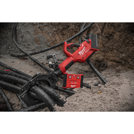 MILWAUKEE M18 HSFC125R-802 FORCE LOGIC hydraulické bezpečnostní nůžky na kabely 125 mm 4933492421