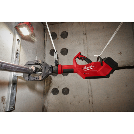 MILWAUKEE M18 HSFC125R-802 FORCE LOGIC hydraulické bezpečnostní nůžky na kabely 125 mm 4933492421