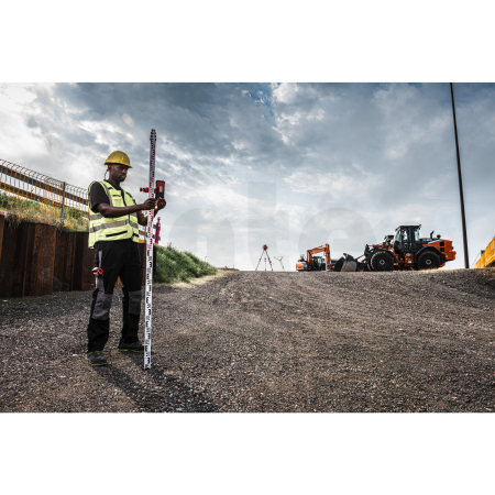 MILWAUKEE M18 RLOHV1200-501C horizontální/vertikální rotační laser 1 200 m s automatickým duálním nastavením sklonu ONE-KEY 4933