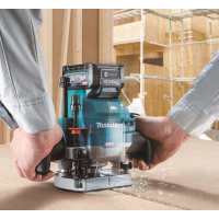 Makita - Aku vrchní frézka s regulací Li-ion XGT 40V/4,0Ah,Makpac RP001GM201