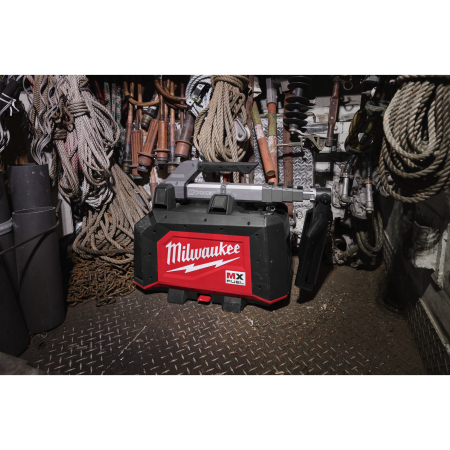 MILWAUKEE MXF TLIC-0 MX FUEL kompaktní staveništní světlo 4933498075