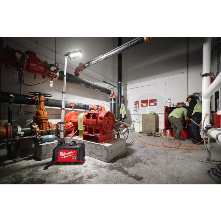 MILWAUKEE MXF TLIC-601 MX FUEL kompaktní staveništní světlo 4933498072