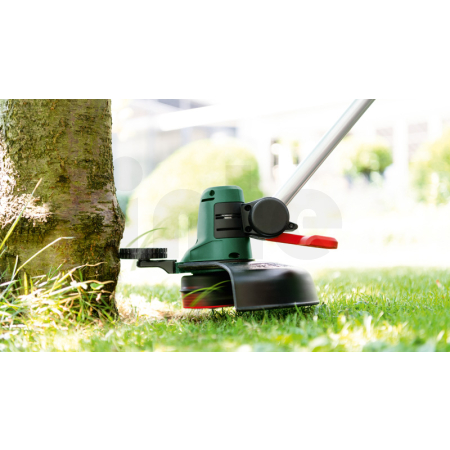 BOSCH Akumulátorová strunová sekačka UniversalGrassCut 18V-26 06008C1E03