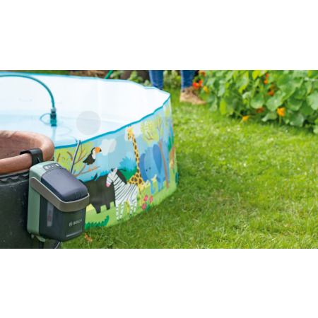 BOSCH Akumulátorová čerpadla na dešťovou vodu GardenPump 18V-2000 06008C4203