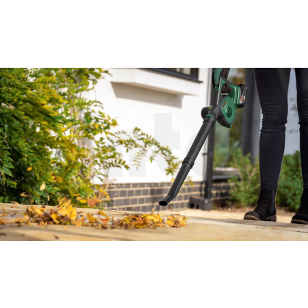 BOSCH Akumulátorový fukar na listí UniversalLeafBlower 18V-130 06008A0601