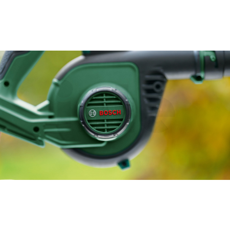 BOSCH Akumulátorový fukar na listí UniversalLeafBlower 18V-130 06008A0601