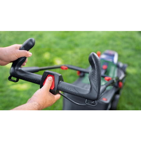 BOSCH Akumulátorová sekačka na trávu UniversalRotak 2x18V-37-550 06008B9E01