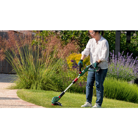 BOSCH Akumulátorová strunová sekačka UniversalGrassCut 18V-26-500 06008C1F00