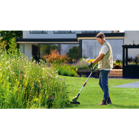 BOSCH Akumulátorová strunová sekačka UniversalGrassCut 18V-26-500 06008C1F00