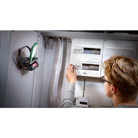 BOSCH Akumulátorové LED světlo EasySpotLight 18V-400 06039A1200