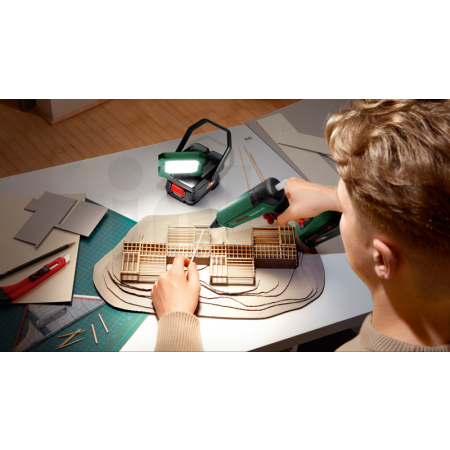 BOSCH Akumulátorové LED světlo EasySpotLight 18V-400 06039A1200