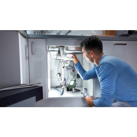 BOSCH Akumulátorové LED pracovní světlo UniversalWorkLight 18V-2100 06039A1300