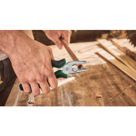 BOSCH Ruční nářadí Kombinované kleště 180 mm 1600A02ZH0