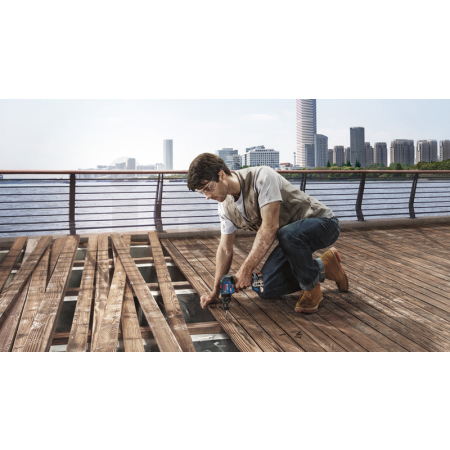 BOSCH Akumulátorový kombinovaný šroubovák GSB 18V-50 06019H5100