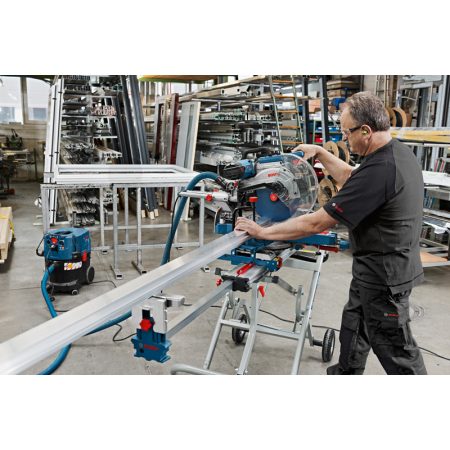 BOSCH Pokosová pila se zákluzem GCM 12 SDE 0601B23100