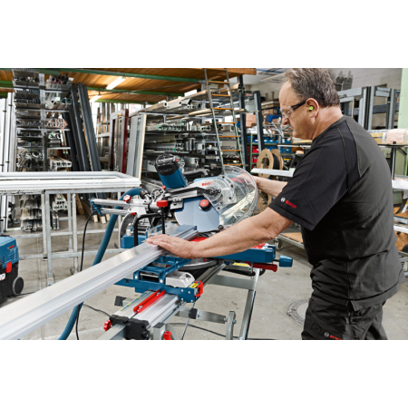 BOSCH Pokosová pila se zákluzem GCM 12 SDE 0601B23100