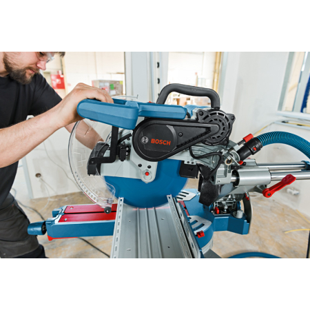 BOSCH Pokosová pila se zákluzem GCM 12 SDE 0601B23100