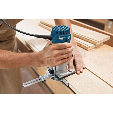 BOSCH Ohraňovací frézka GKF 600 060160A100