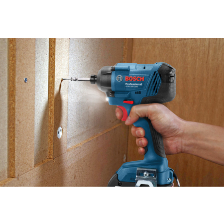 BOSCH Akumulátorový rázový utahovák GDR 18V-160 06019G5106