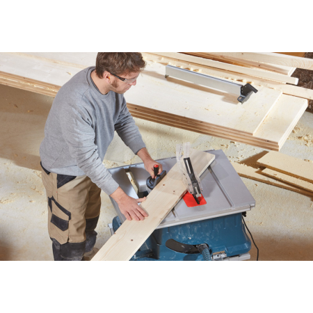 BOSCH Stolní pila GTS 635-216 0601B42000