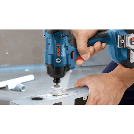 BOSCH Akumulátorový rázový utahovák GDR 18V-160 06019G5106