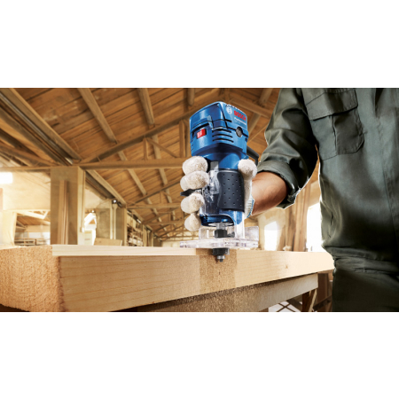 BOSCH Ohraňovací frézka GKF 550 06016A0020