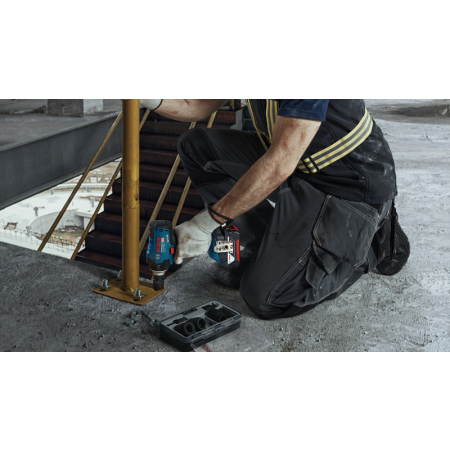 BOSCH Akumulátorový rázový utahovák GDS 18V-400 06019K0021