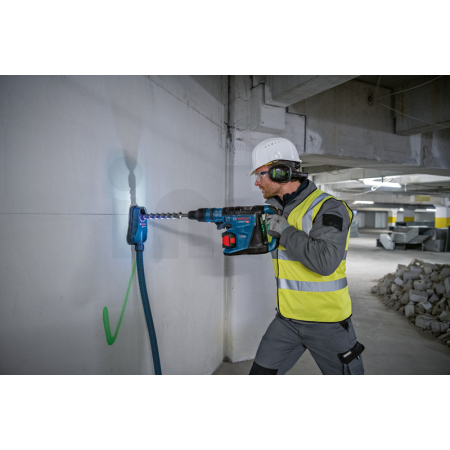 BOSCH Akumulátorové vrtací kladivo BITURBO s SDS max GBH 18V-40 C 0611917120