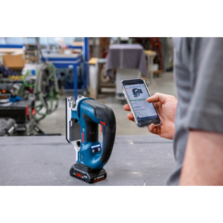 BOSCH Akumulátorová kmitací pila GST 18V-155 BC 06015B1002