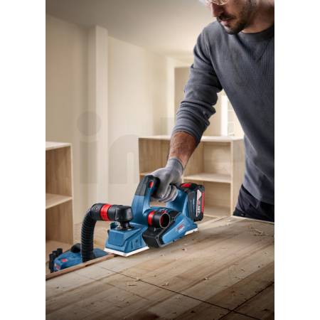 BOSCH Akumulátorový hoblík GHO 185-LI 06015B5021